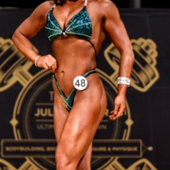 Toxic Angelz Custom Figure Competition Suit - Picture 9 of 12